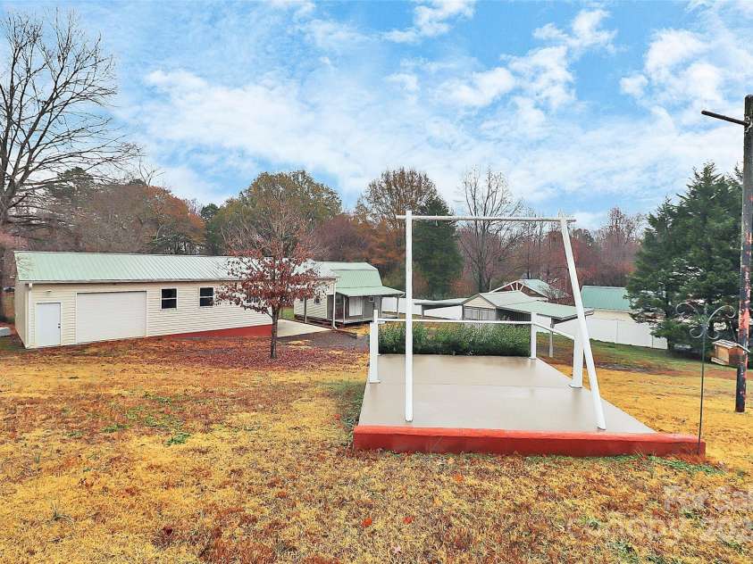 2945 Parks Lafferty Road, Concord, NC 28025.  MLS# CAR4205547, YatesRealty ID 11058. 