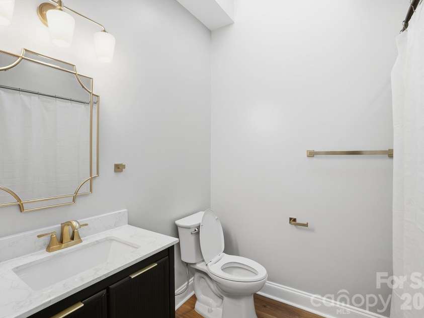 111 Summit Avenue, Charlotte, NC 28208.  MLS# CAR4356986, YatesRealty ID 11059. 