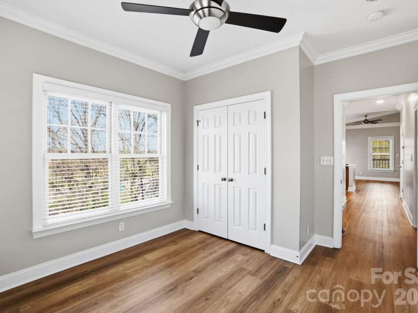 111 Summit Avenue, Charlotte, NC 28208.  MLS# CAR4356986, YatesRealty ID 11059. 