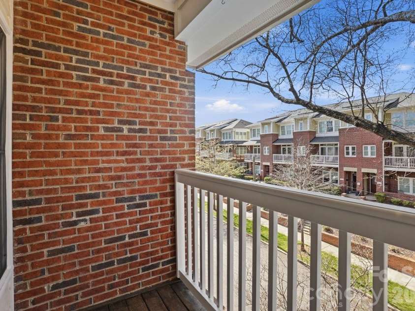 111 Summit Avenue, Charlotte, NC 28208.  MLS# CAR4356986, YatesRealty ID 11059. 
