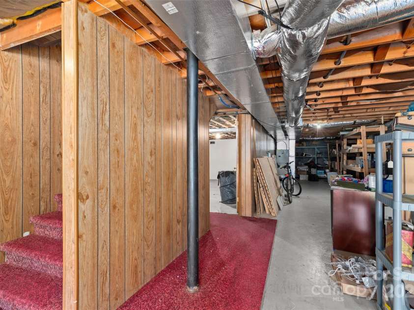 121 Auburn Park Drive, Waynesville, NC 28786.  MLS# CAR4180555, YatesRealty ID 1106. 