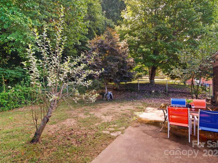 121 Auburn Park Drive, Waynesville, NC 28786.  MLS# CAR4180555, YatesRealty ID 1106. 