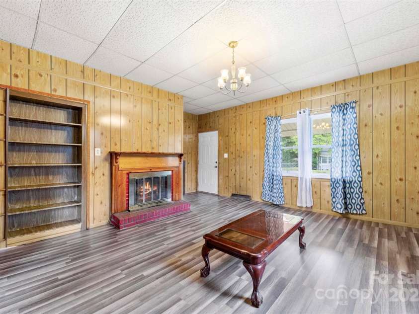 217 Highland Street, Gastonia, NC 28052.  MLS# CAR4260971, YatesRealty ID 1106. 