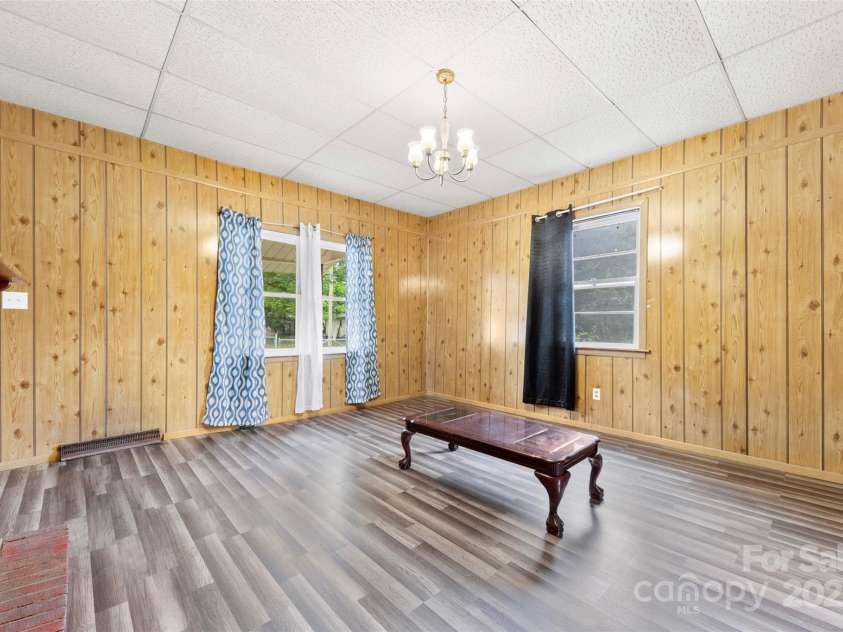 217 Highland Street, Gastonia, NC 28052.  MLS# CAR4260971, YatesRealty ID 1106. 