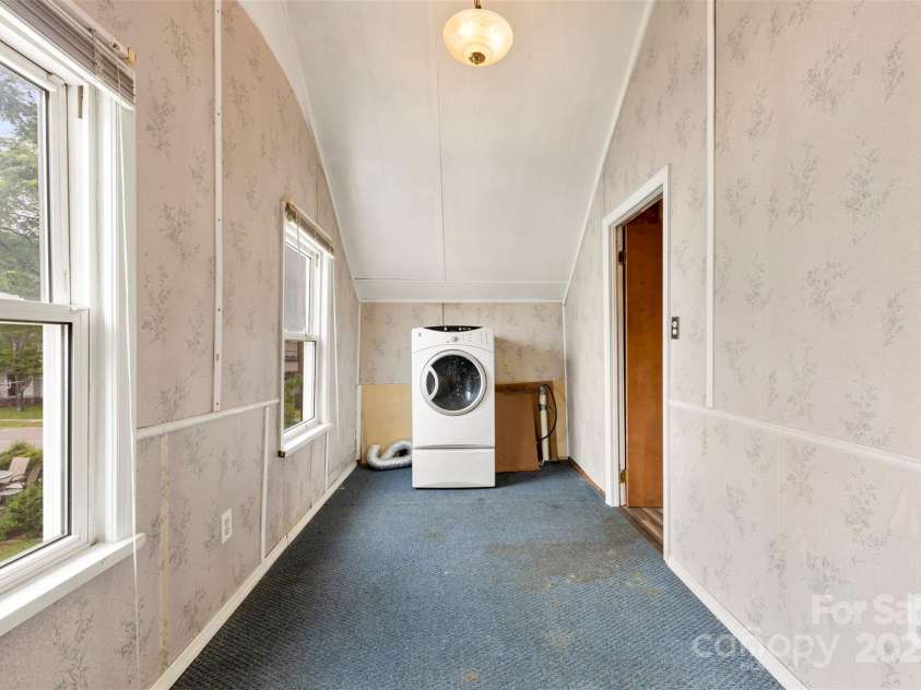 217 Highland Street, Gastonia, NC 28052.  MLS# CAR4260971, YatesRealty ID 1106. 