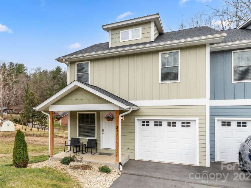 311 Jenna Clare Lane, Asheville, NC 28803.  MLS# CAR4228649, YatesRealty ID 11060. 