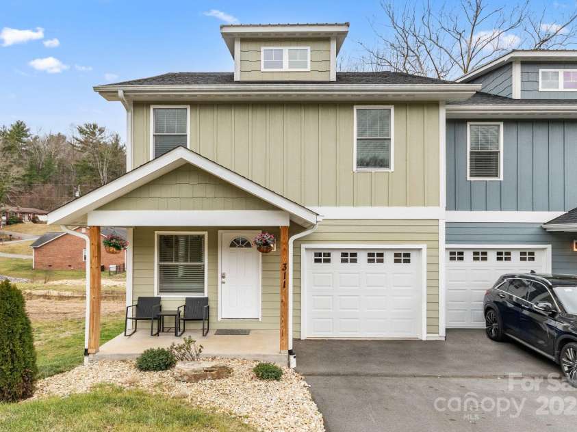 311 Jenna Clare Lane, Asheville, NC 28803.  MLS# CAR4228649, YatesRealty ID 11060. 