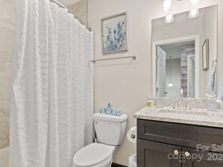 311 Jenna Clare Lane, Asheville, NC 28803.  MLS# CAR4228649, YatesRealty ID 11060. 