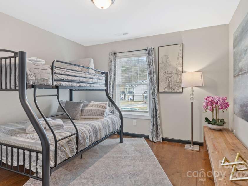 311 Jenna Clare Lane, Asheville, NC 28803.  MLS# CAR4228649, YatesRealty ID 11060. 