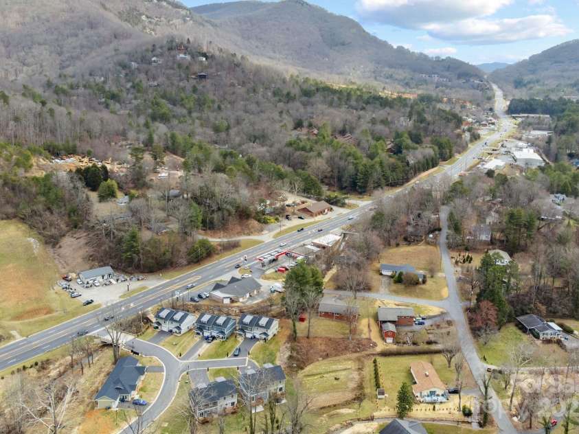 311 Jenna Clare Lane, Asheville, NC 28803.  MLS# CAR4228649, YatesRealty ID 11060. 