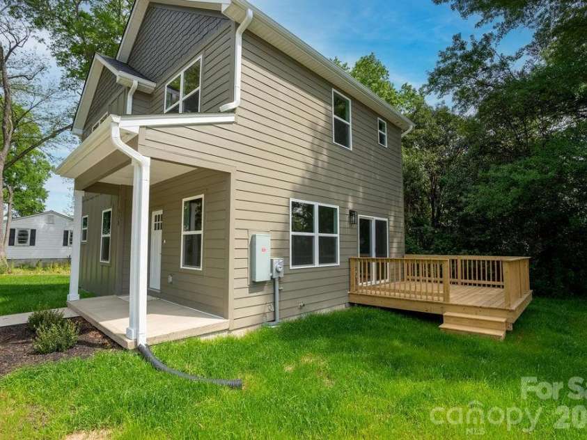 518 Magnolia Street, Gastonia, NC 28054.  MLS# CAR4368166, YatesRealty ID 11061. 
