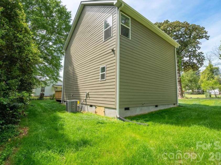 518 Magnolia Street, Gastonia, NC 28054.  MLS# CAR4368166, YatesRealty ID 11061. 