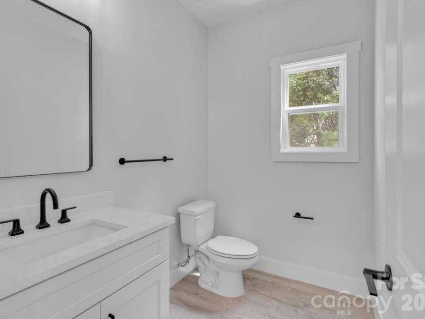 518 Magnolia Street, Gastonia, NC 28054.  MLS# CAR4368166, YatesRealty ID 11061. 