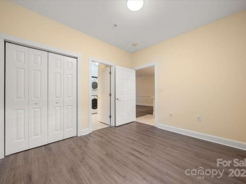 8617 Coralbell Lane, Charlotte, NC 28213.  MLS# CAR4234451, YatesRealty ID 11061. 