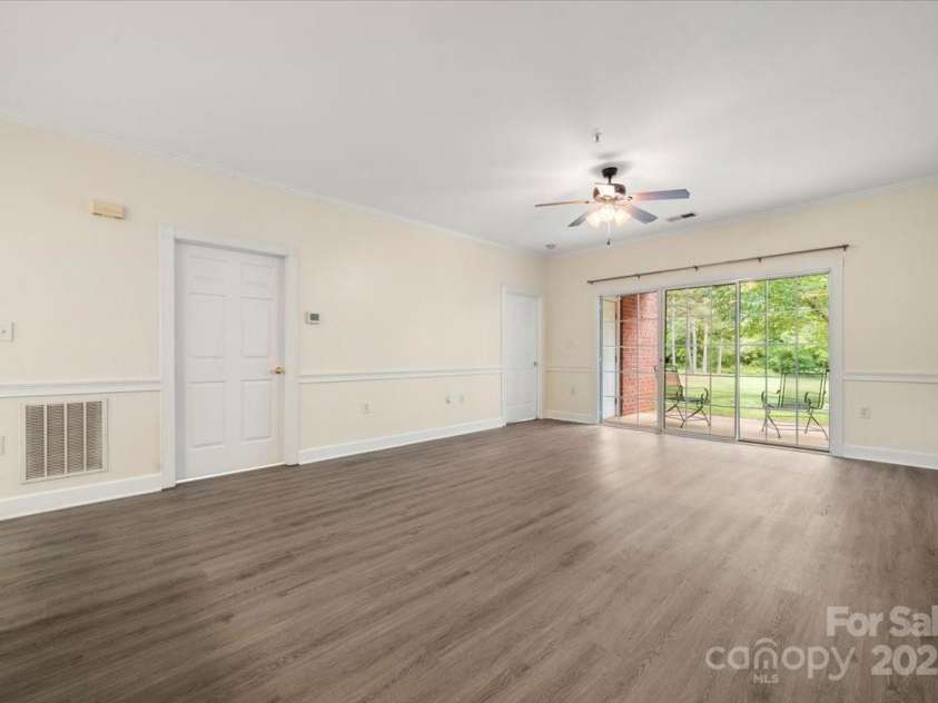 8617 Coralbell Lane, Charlotte, NC 28213.  MLS# CAR4234451, YatesRealty ID 11061. 