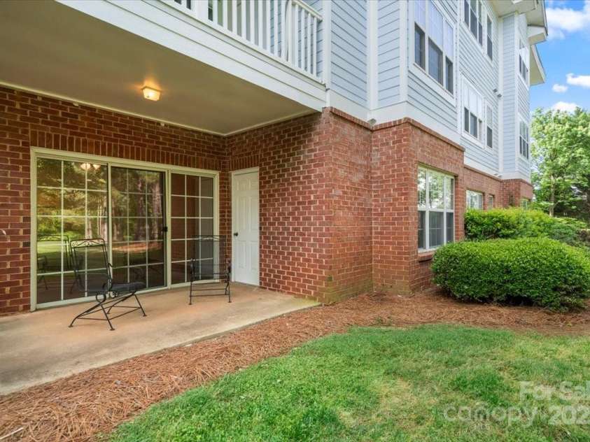 8617 Coralbell Lane, Charlotte, NC 28213.  MLS# CAR4234451, YatesRealty ID 11061. 