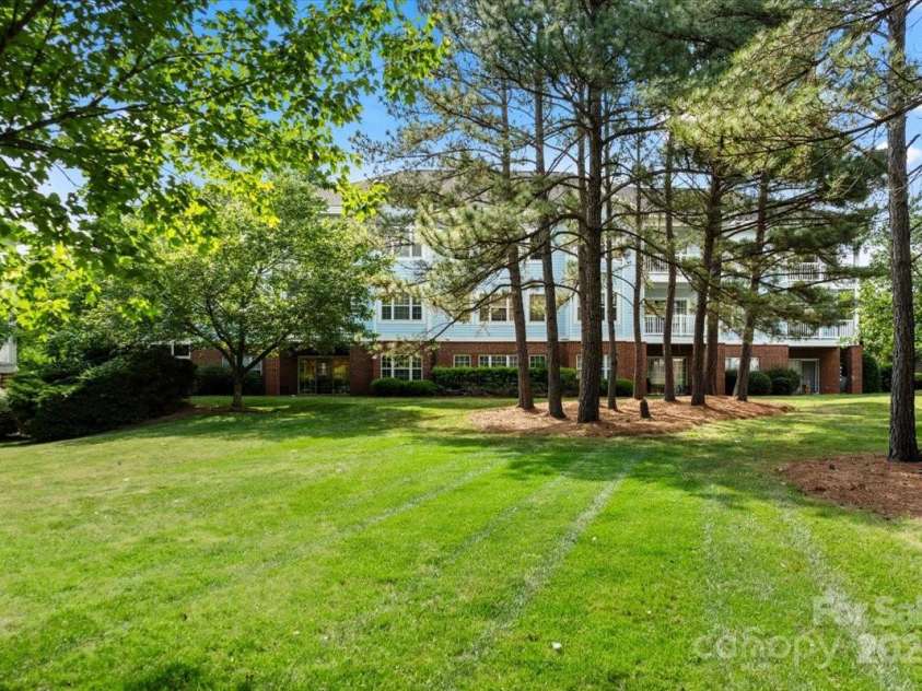 8617 Coralbell Lane, Charlotte, NC 28213.  MLS# CAR4234451, YatesRealty ID 11061. 