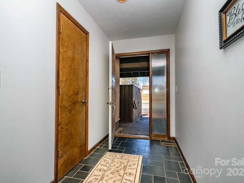 17 Moland Drive, Etowah, NC 28729.  MLS# CAR4255576, YatesRealty ID 11062. 