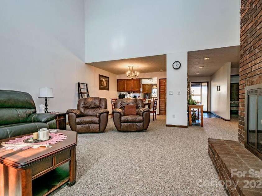 17 Moland Drive, Etowah, NC 28729.  MLS# CAR4255576, YatesRealty ID 11062. 