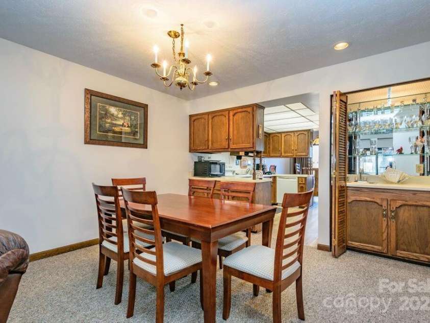 17 Moland Drive, Etowah, NC 28729.  MLS# CAR4255576, YatesRealty ID 11062. 