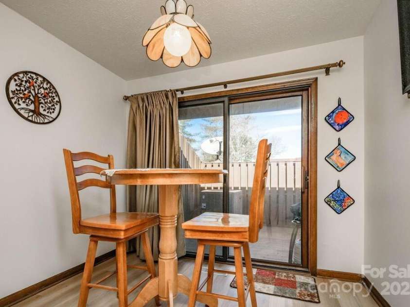 17 Moland Drive, Etowah, NC 28729.  MLS# CAR4255576, YatesRealty ID 11062. 