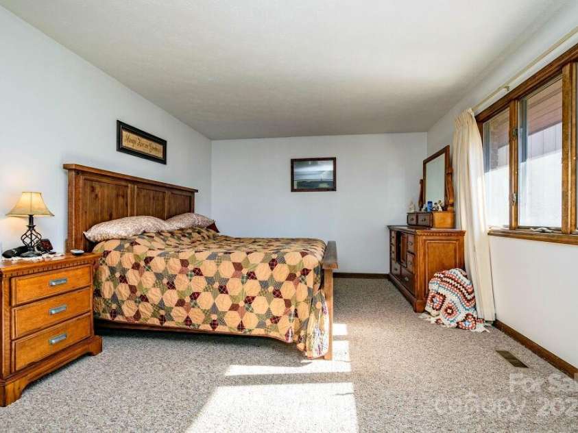 17 Moland Drive, Etowah, NC 28729.  MLS# CAR4255576, YatesRealty ID 11062. 