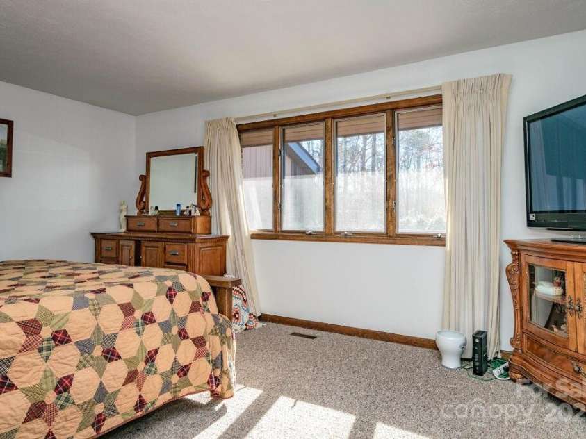 17 Moland Drive, Etowah, NC 28729.  MLS# CAR4255576, YatesRealty ID 11062. 