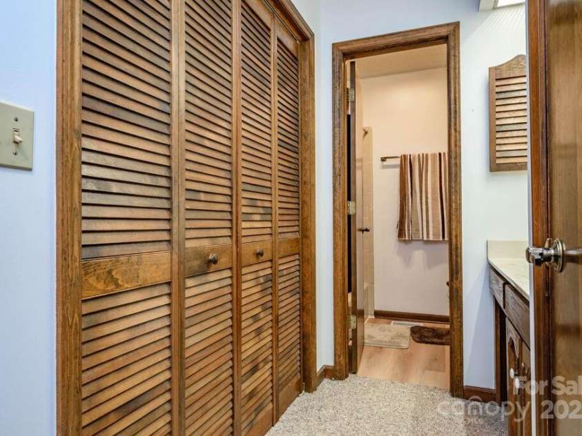 17 Moland Drive, Etowah, NC 28729.  MLS# CAR4255576, YatesRealty ID 11062. 