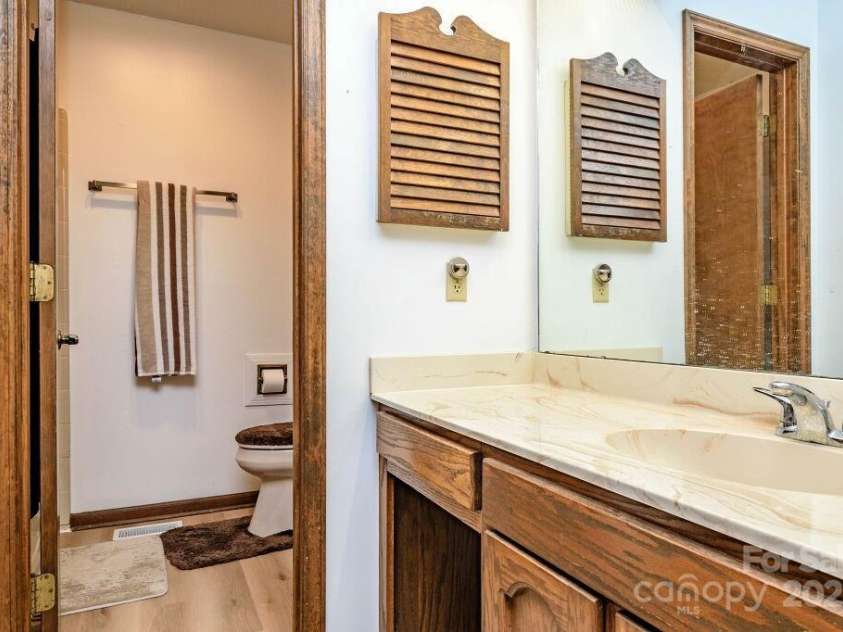 17 Moland Drive, Etowah, NC 28729.  MLS# CAR4255576, YatesRealty ID 11062. 