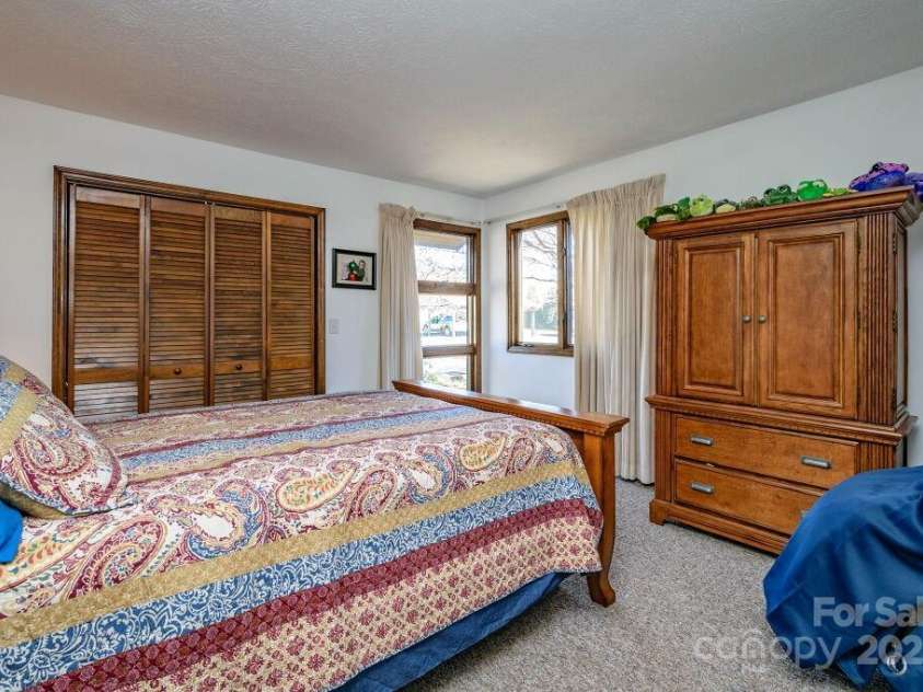 17 Moland Drive, Etowah, NC 28729.  MLS# CAR4255576, YatesRealty ID 11062. 