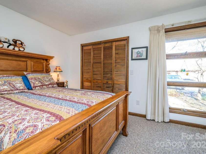 17 Moland Drive, Etowah, NC 28729.  MLS# CAR4255576, YatesRealty ID 11062. 