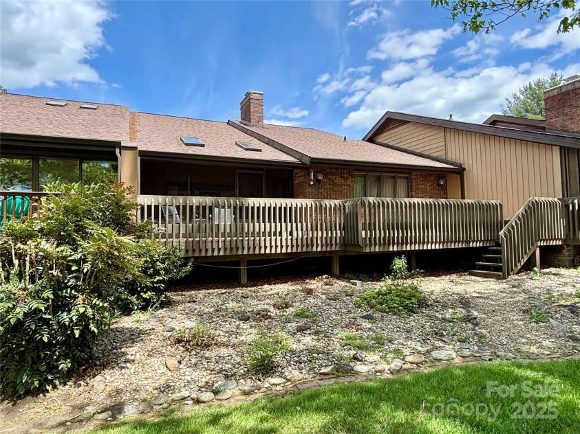 17 Moland Drive, Etowah, NC 28729.  MLS# CAR4255576, YatesRealty ID 11062. 