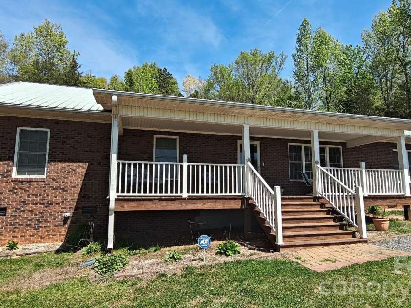 192 Kluenie Road, Mocksville, NC 27028.  MLS# CAR4358034, YatesRealty ID 11062. 