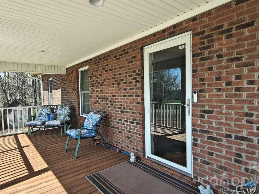 192 Kluenie Road, Mocksville, NC 27028.  MLS# CAR4358034, YatesRealty ID 11062. 