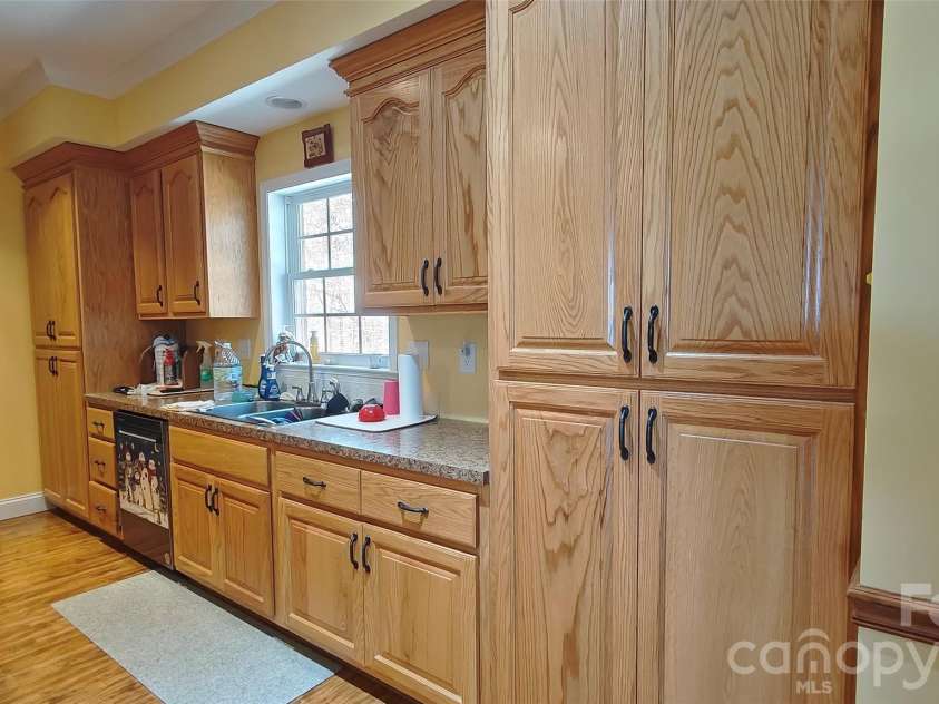 192 Kluenie Road, Mocksville, NC 27028.  MLS# CAR4358034, YatesRealty ID 11062. 