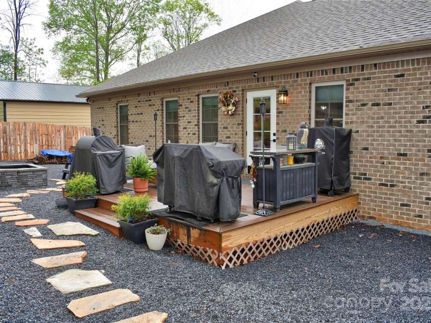 482 Old Camp Road, Denton, NC 27239.  MLS# CAR4244260, YatesRealty ID 11063. 