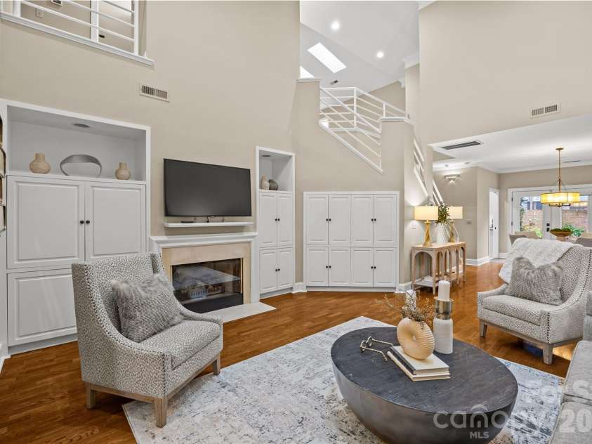 6029 Sharon Road, Charlotte, NC 28210.  MLS# CAR4336435, YatesRealty ID 11063. 