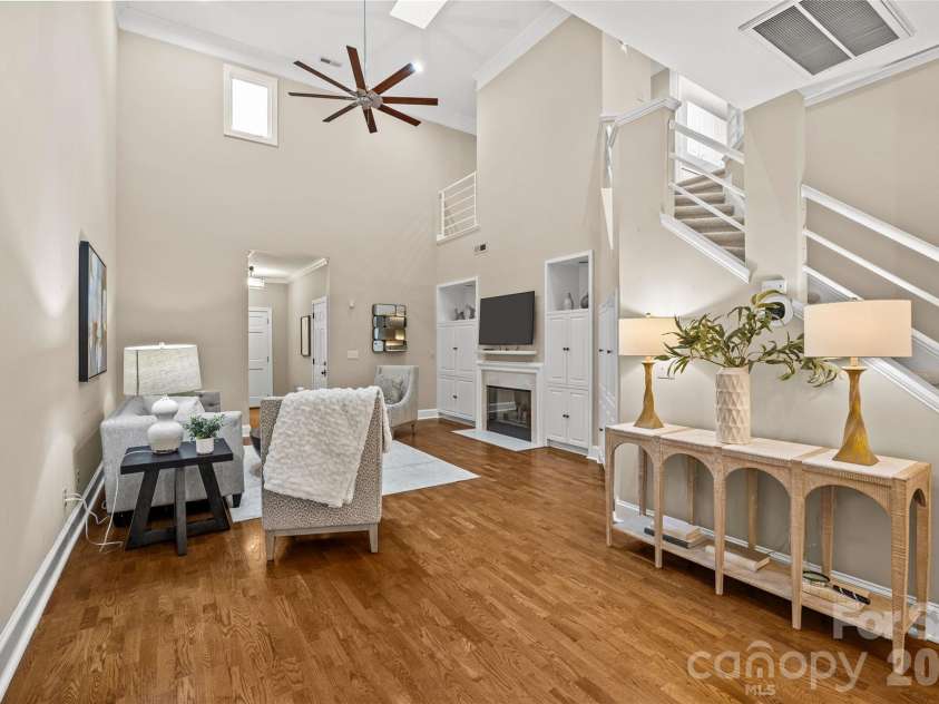 6029 Sharon Road, Charlotte, NC 28210.  MLS# CAR4336435, YatesRealty ID 11063. 