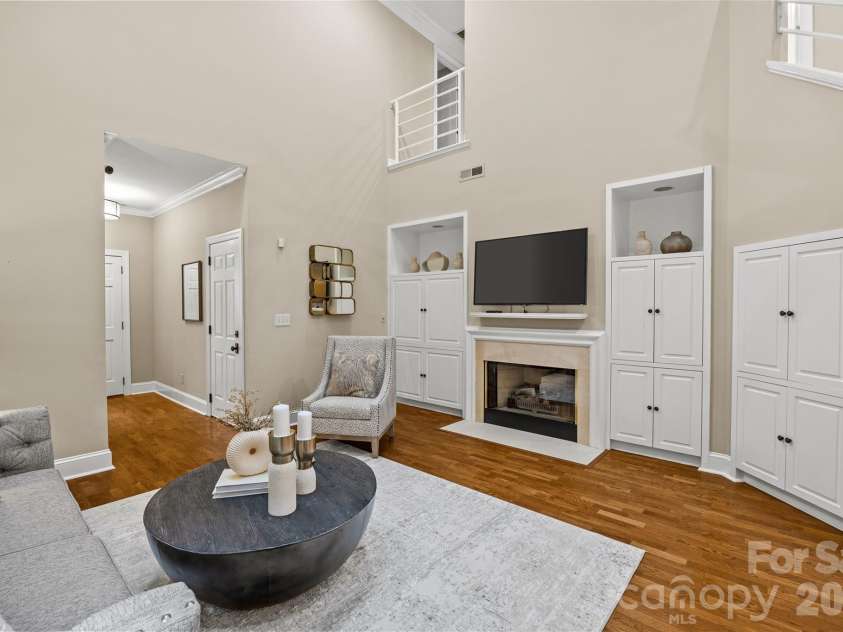 6029 Sharon Road, Charlotte, NC 28210.  MLS# CAR4336435, YatesRealty ID 11063. 