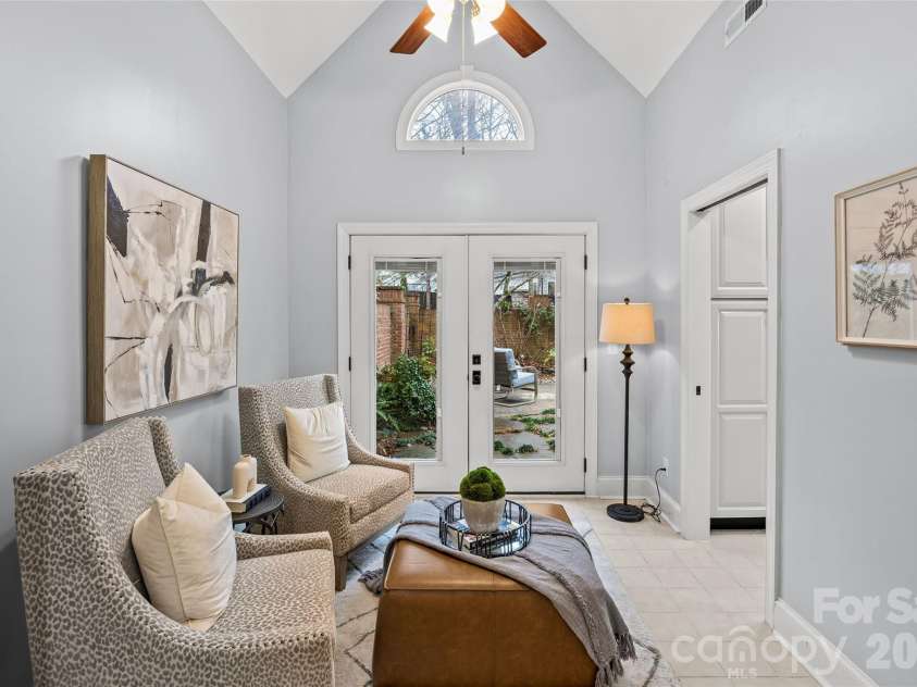 6029 Sharon Road, Charlotte, NC 28210.  MLS# CAR4336435, YatesRealty ID 11063. 