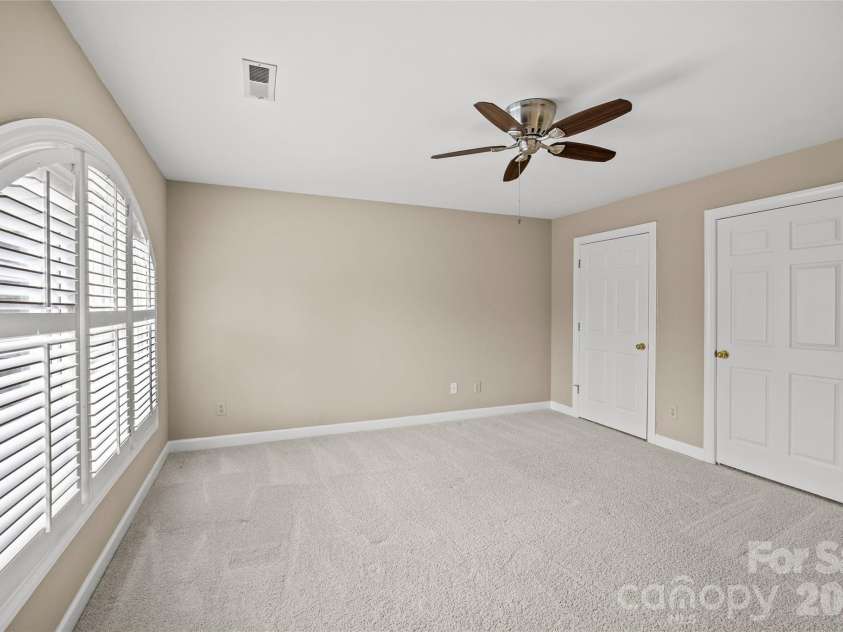 6029 Sharon Road, Charlotte, NC 28210.  MLS# CAR4336435, YatesRealty ID 11063. 