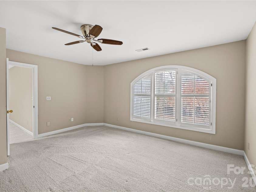 6029 Sharon Road, Charlotte, NC 28210.  MLS# CAR4336435, YatesRealty ID 11063. 