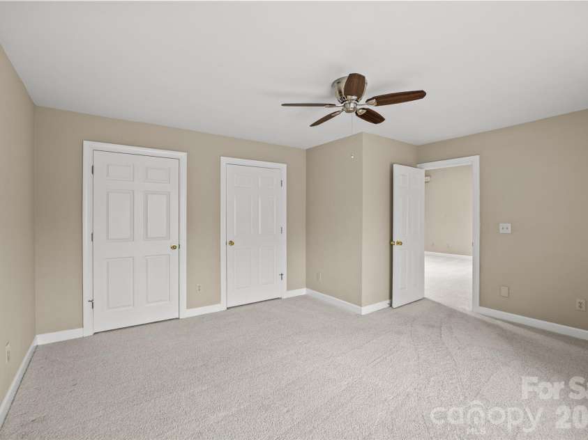 6029 Sharon Road, Charlotte, NC 28210.  MLS# CAR4336435, YatesRealty ID 11063. 