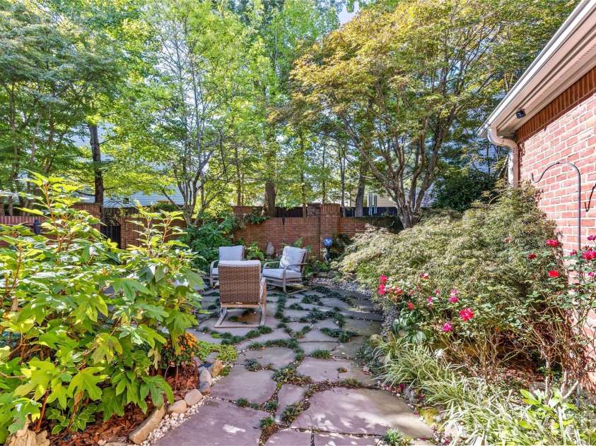 6029 Sharon Road, Charlotte, NC 28210.  MLS# CAR4336435, YatesRealty ID 11063. 
