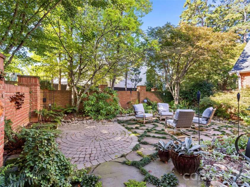 6029 Sharon Road, Charlotte, NC 28210.  MLS# CAR4336435, YatesRealty ID 11063. 
