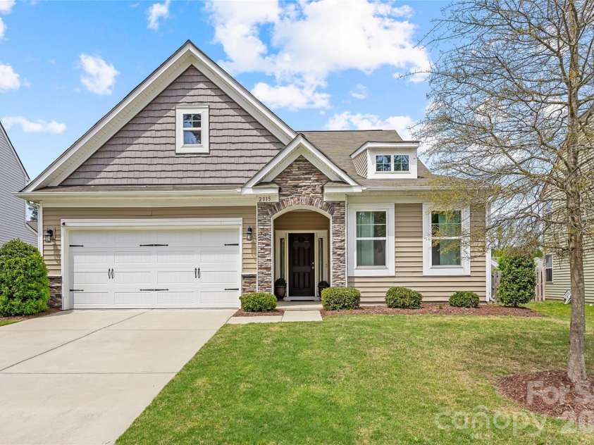 2315 Verde Creek Road, Charlotte, NC 28214.  MLS# CAR4362048, YatesRealty ID 11064. 
