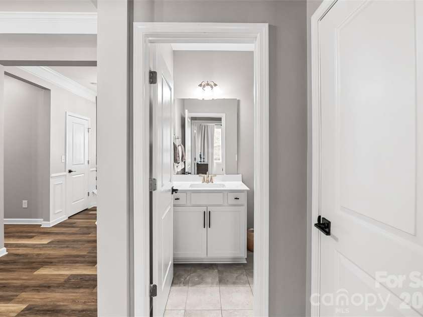 2315 Verde Creek Road, Charlotte, NC 28214.  MLS# CAR4362048, YatesRealty ID 11064. 