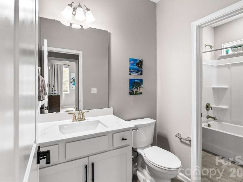 2315 Verde Creek Road, Charlotte, NC 28214.  MLS# CAR4362048, YatesRealty ID 11064. 