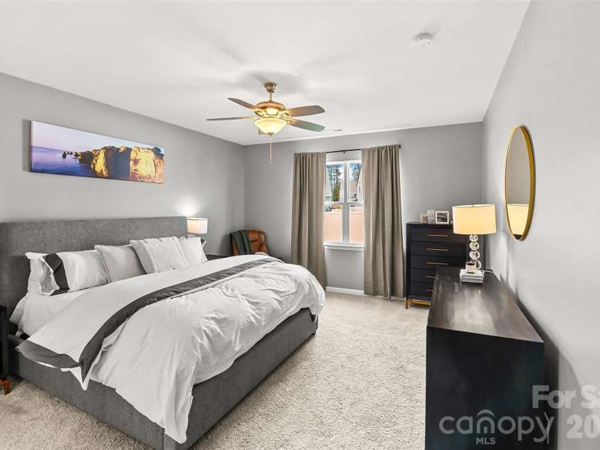 2315 Verde Creek Road, Charlotte, NC 28214.  MLS# CAR4362048, YatesRealty ID 11064. 