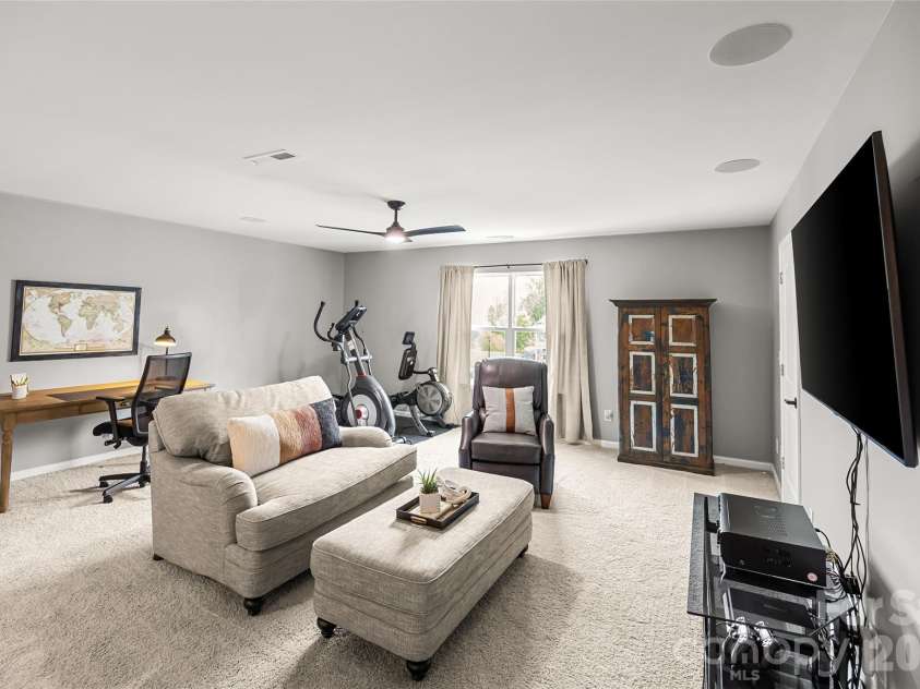 2315 Verde Creek Road, Charlotte, NC 28214.  MLS# CAR4362048, YatesRealty ID 11064. 